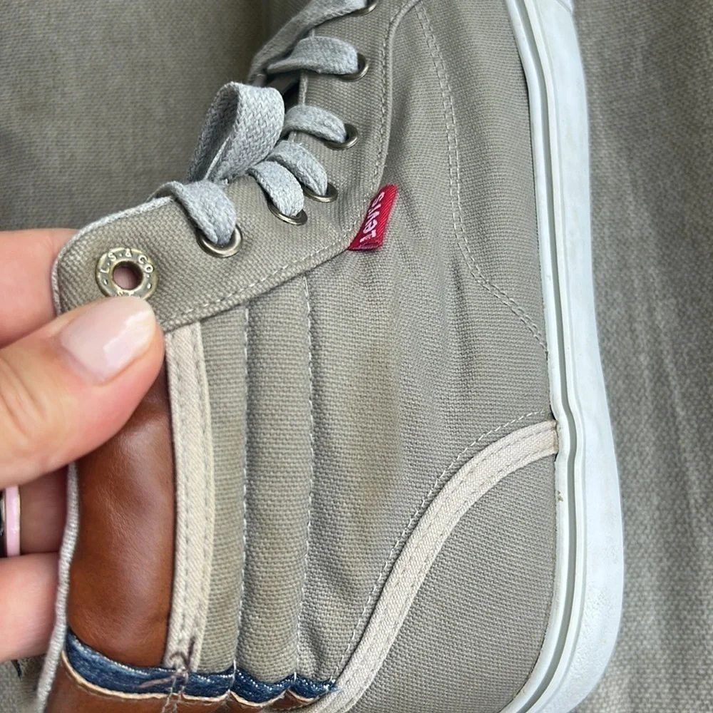 Levi’s Gray Brown Canvas High Top Sneakers Lace Up Casual Streetwear‎ Men’s 8.5